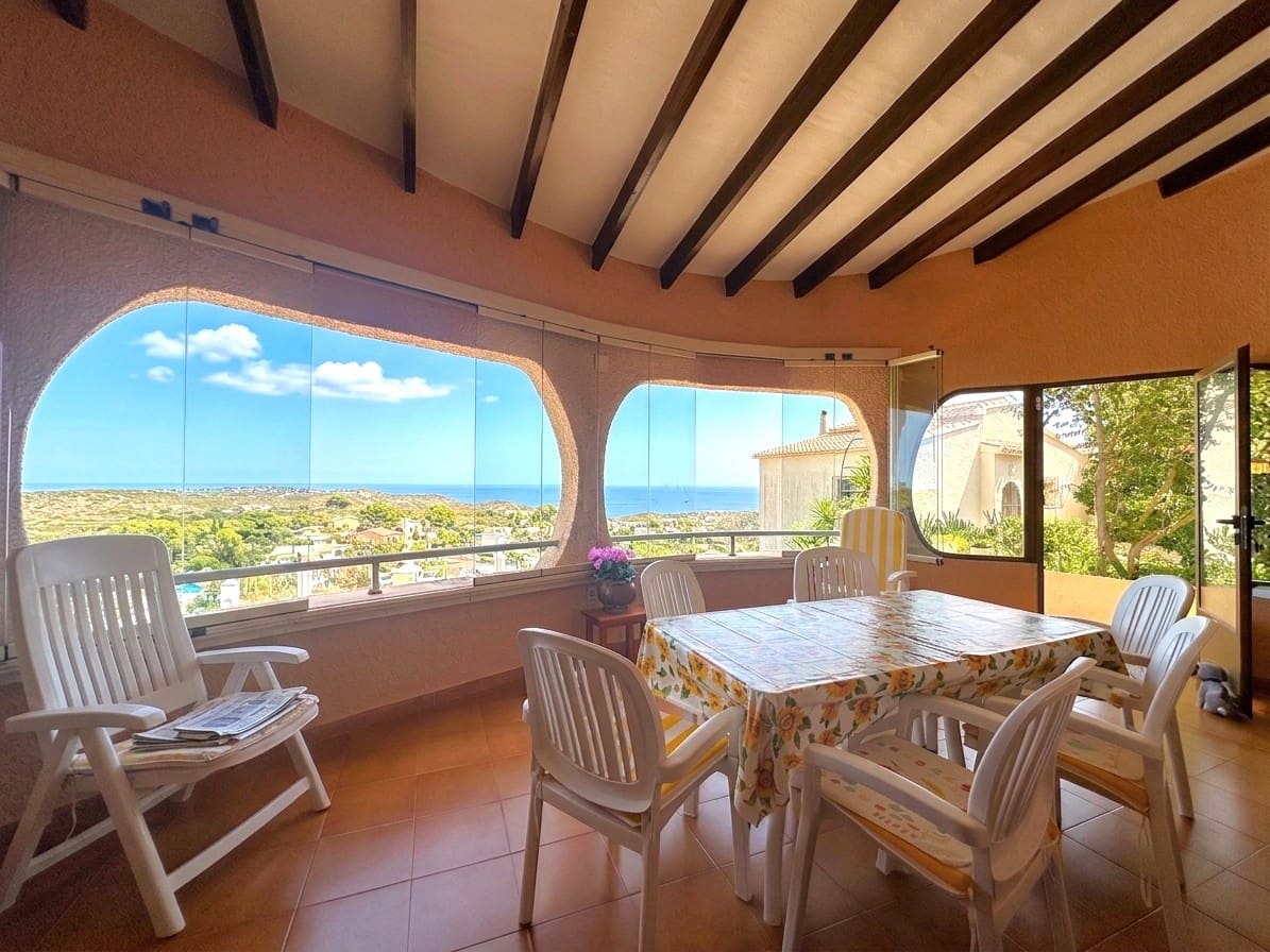 3 chambre Villa/Maison à vendre à Cumbre del Sol avec piscine garage - 720 000 € (Ref: 10103627)