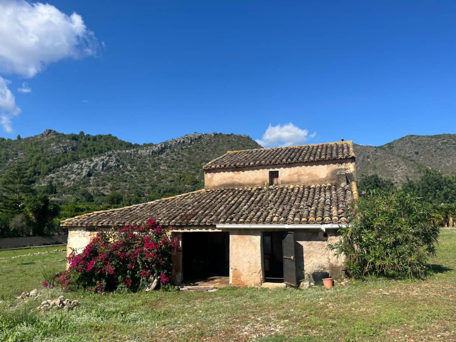 Finca/Country House for sale in Rafol de Almunia - € 220,000 (Ref: 10167271)