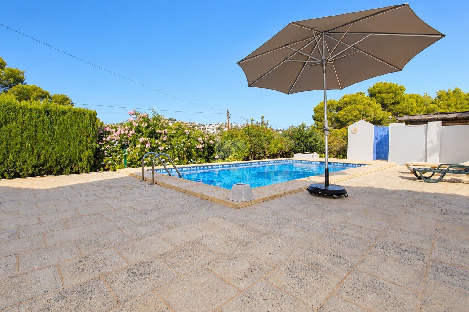 3 soveværelse Villa til salg i Moraira med swimmingpool garage - € 620.000 (Ref: 10172458)
