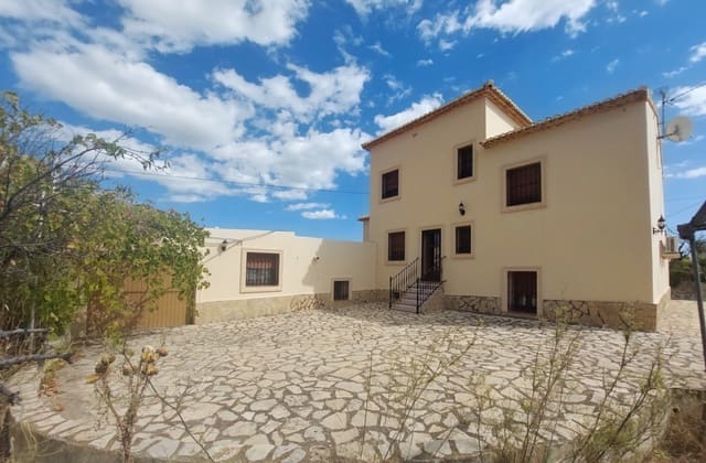 9 bedroom Villa for sale in Calpe / Calp with pool garage - € 800,000 (Ref: 10185889)