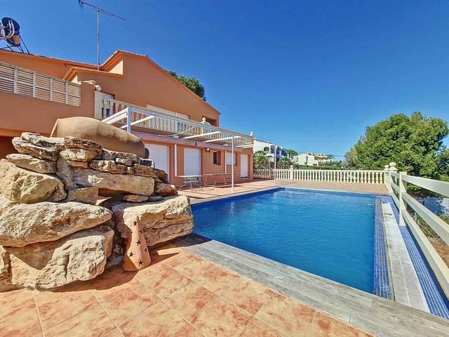 4 soverom Villa til salgs i Dénia med svømmebasseng garasje - € 775 000 (Ref: 10185896)