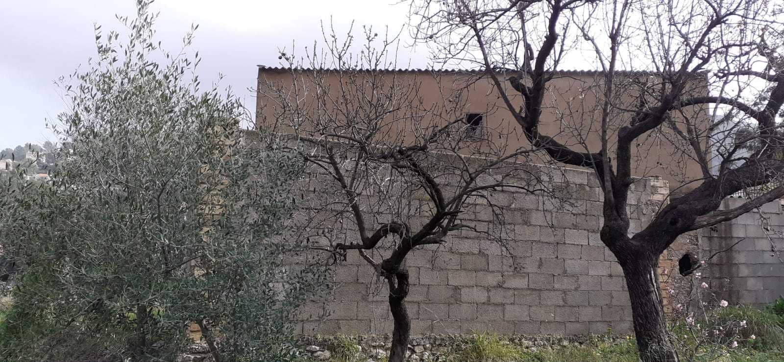 Grunde uden byggetilladelser til salg i Orba - € 85.000 (Ref: 4949417)