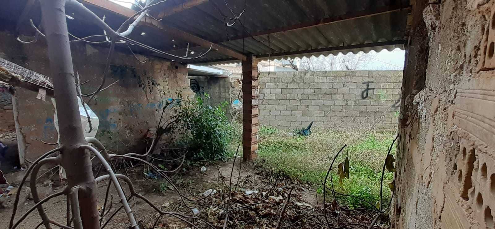 Grunde uden byggetilladelser til salg i Orba - € 85.000 (Ref: 4949417)