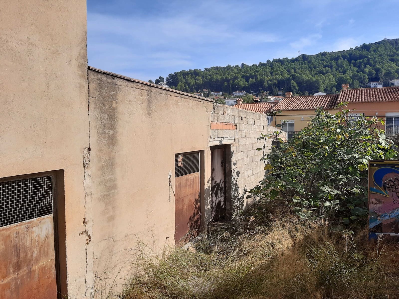 Grunde uden byggetilladelser til salg i Orba - € 85.000 (Ref: 4949417)