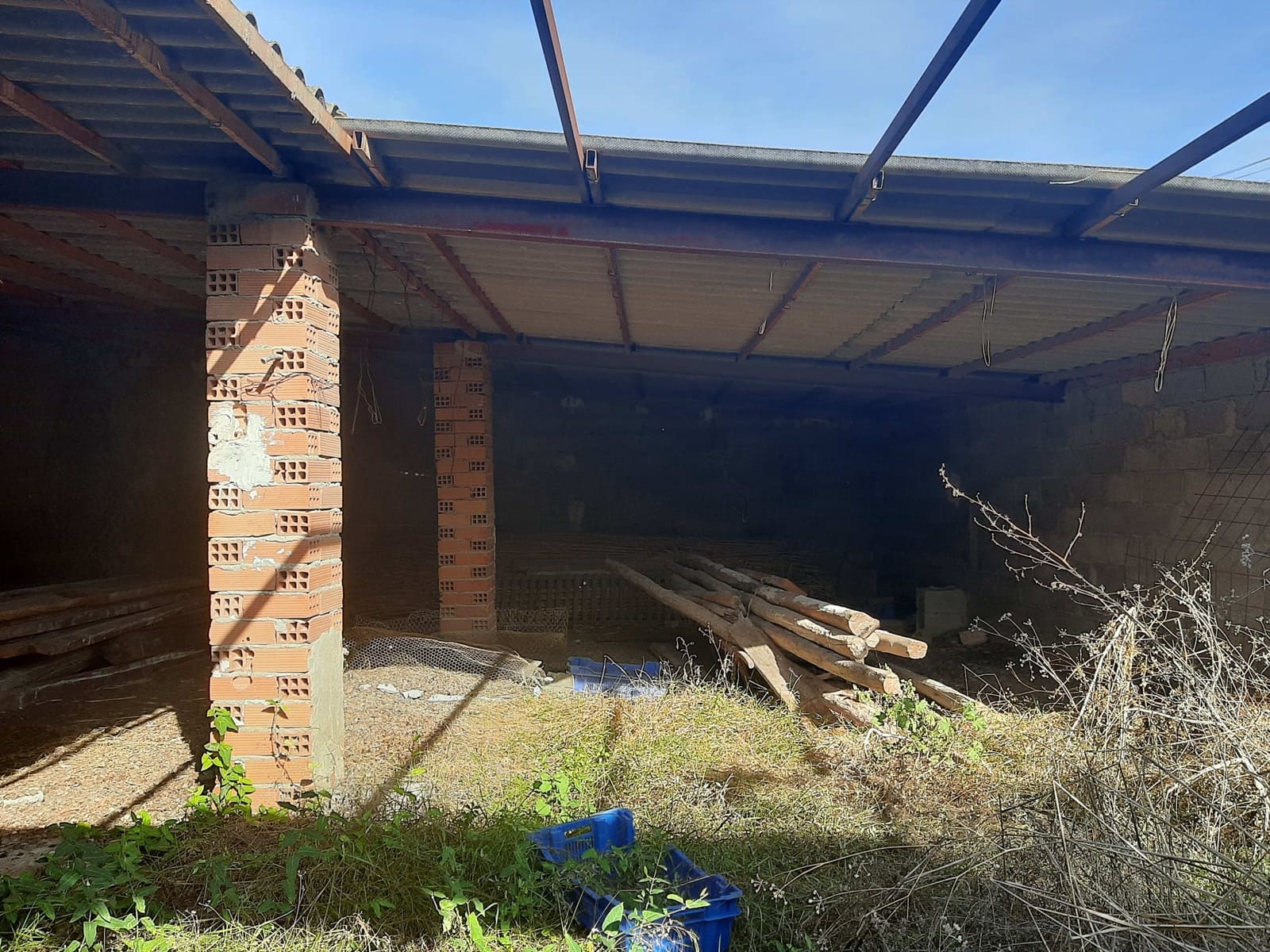 Grunde uden byggetilladelser til salg i Orba - € 85.000 (Ref: 4949417)