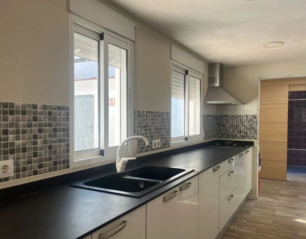 3 soveværelse Lejlighed til salg i Orba - € 142.000 (Ref: 6441375)