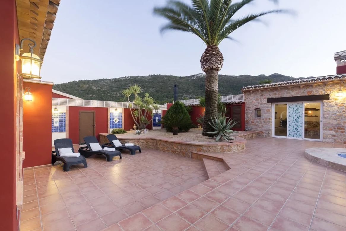 10 slaapkamer Finca/Landhuis te koop in Jalon / Xalo met zwembad garage - € 1.550.000 (Ref: 7489336)