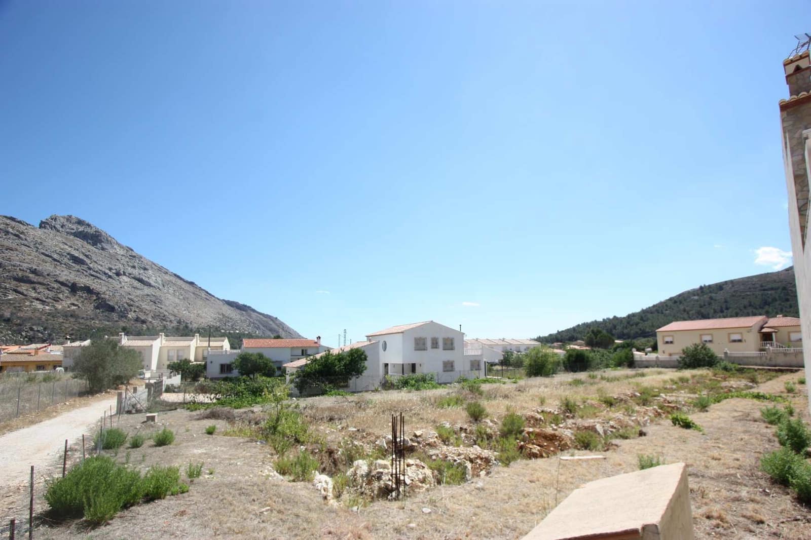 Grunde uden byggetilladelser til salg i Benigembla / Benichembla - € 79.900 (Ref: 7555235)