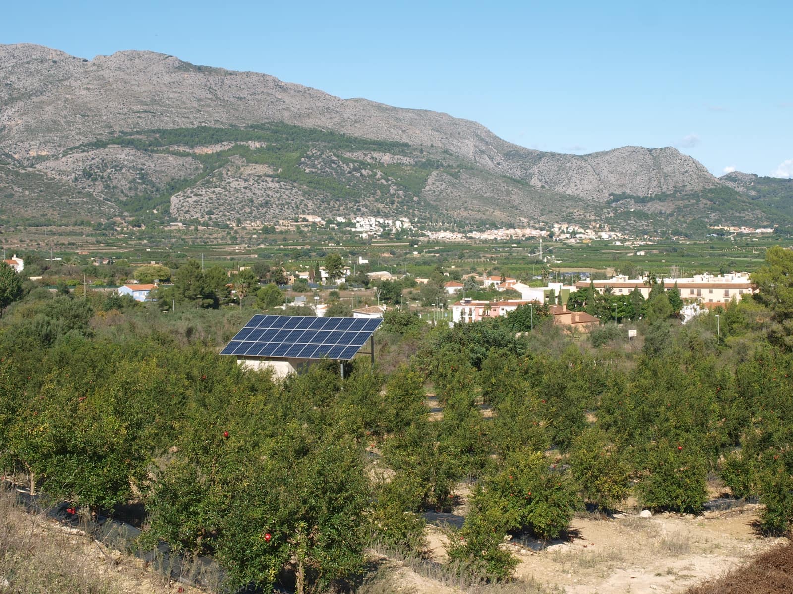 Grunde uden byggetilladelser til salg i Orba - € 200.000 (Ref: 7568553)