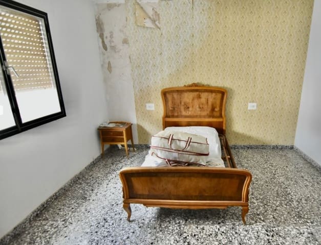 4 bedroom Townhouse for sale in Vall de Laguart with garage - € 260,000 (Ref: 7713574)