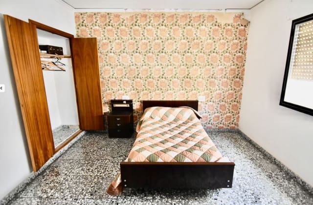 4 bedroom Townhouse for sale in Vall de Laguart with garage - € 260,000 (Ref: 7713574)