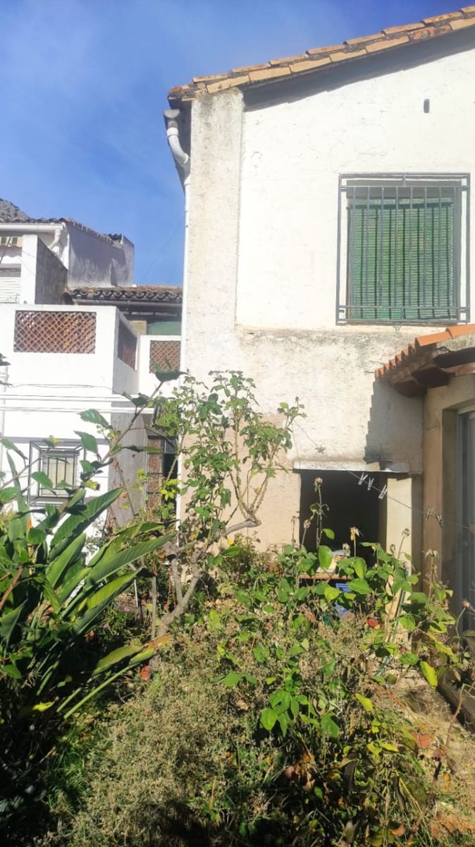 4 soveværelse Byhus til salg i Sagra - € 178.000 (Ref: 7979513)