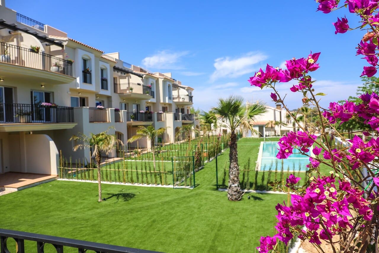 2 Zimmer Apartment zu verkaufen in Denia mit Pool - 381.000 € (Ref: 8030530)