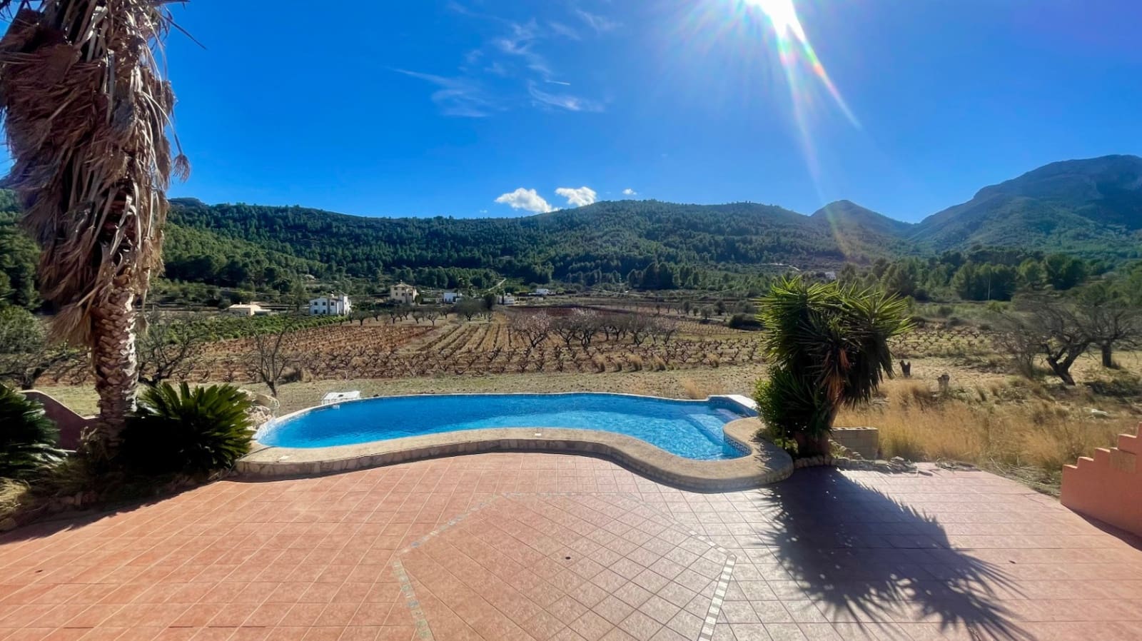 2 bedroom Villa for sale in Jalon / Xalo with pool - € 950,000 (Ref: 8133650)