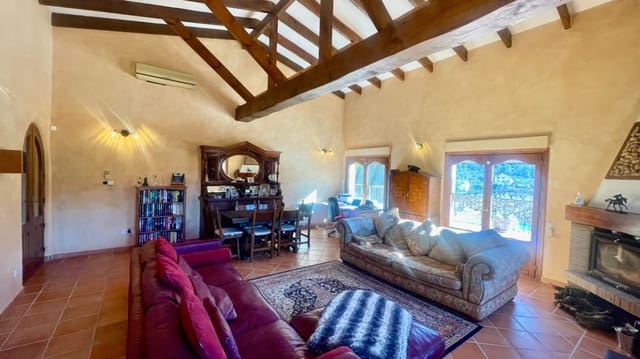 2 slaapkamer Villa te koop in Jalón / Xaló met zwembad - € 950.000 (Ref: 8133650)