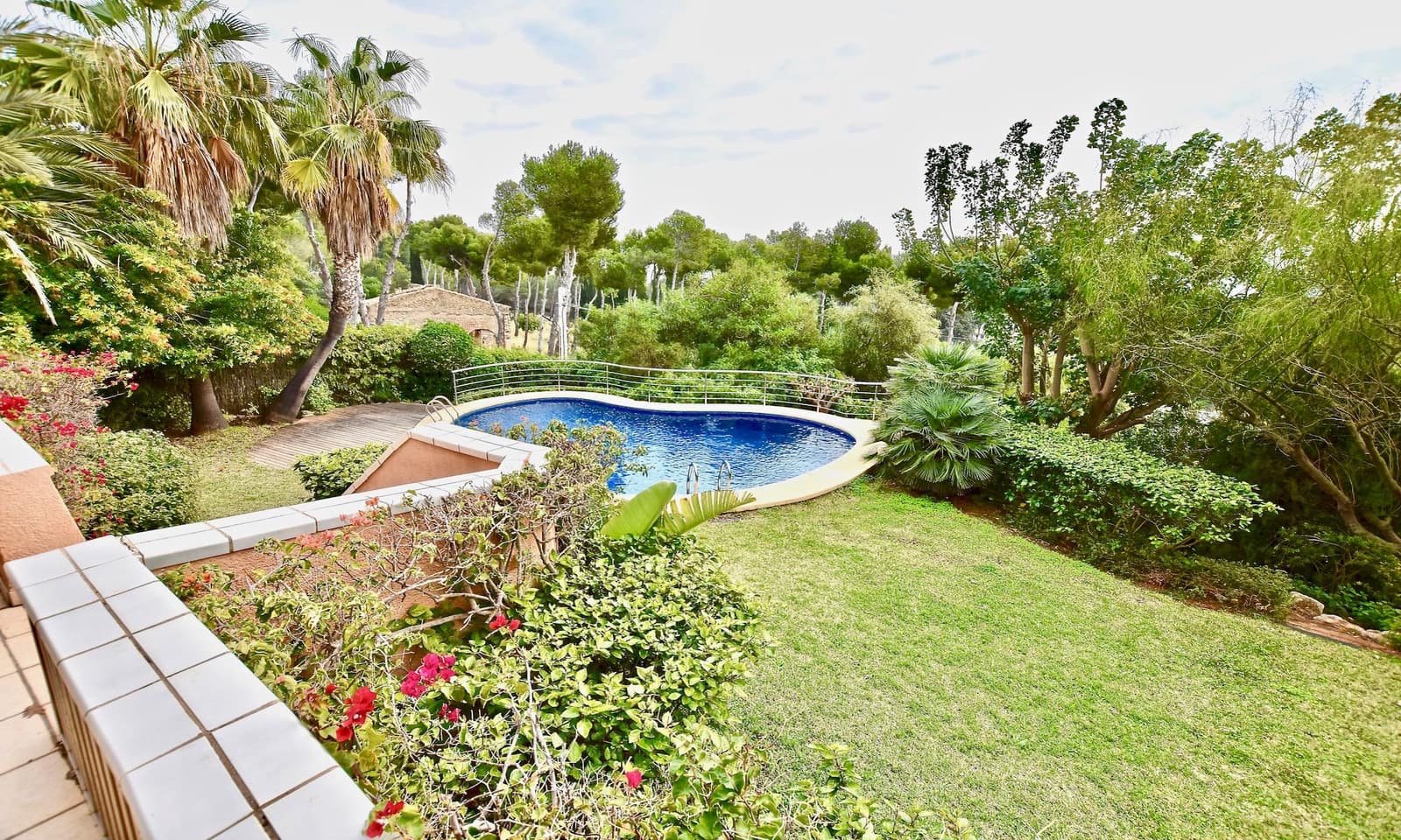 6 soveværelse Villa til salg i Javea / Xabia med swimmingpool garage - € 950.000 (Ref: 8215981)