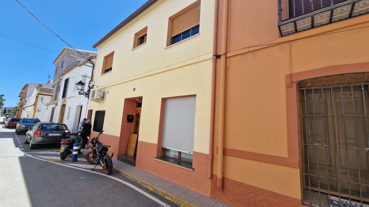 5 soveværelse Byhus til salg i Jalon / Xalo - € 330.000 (Ref: 8296668)