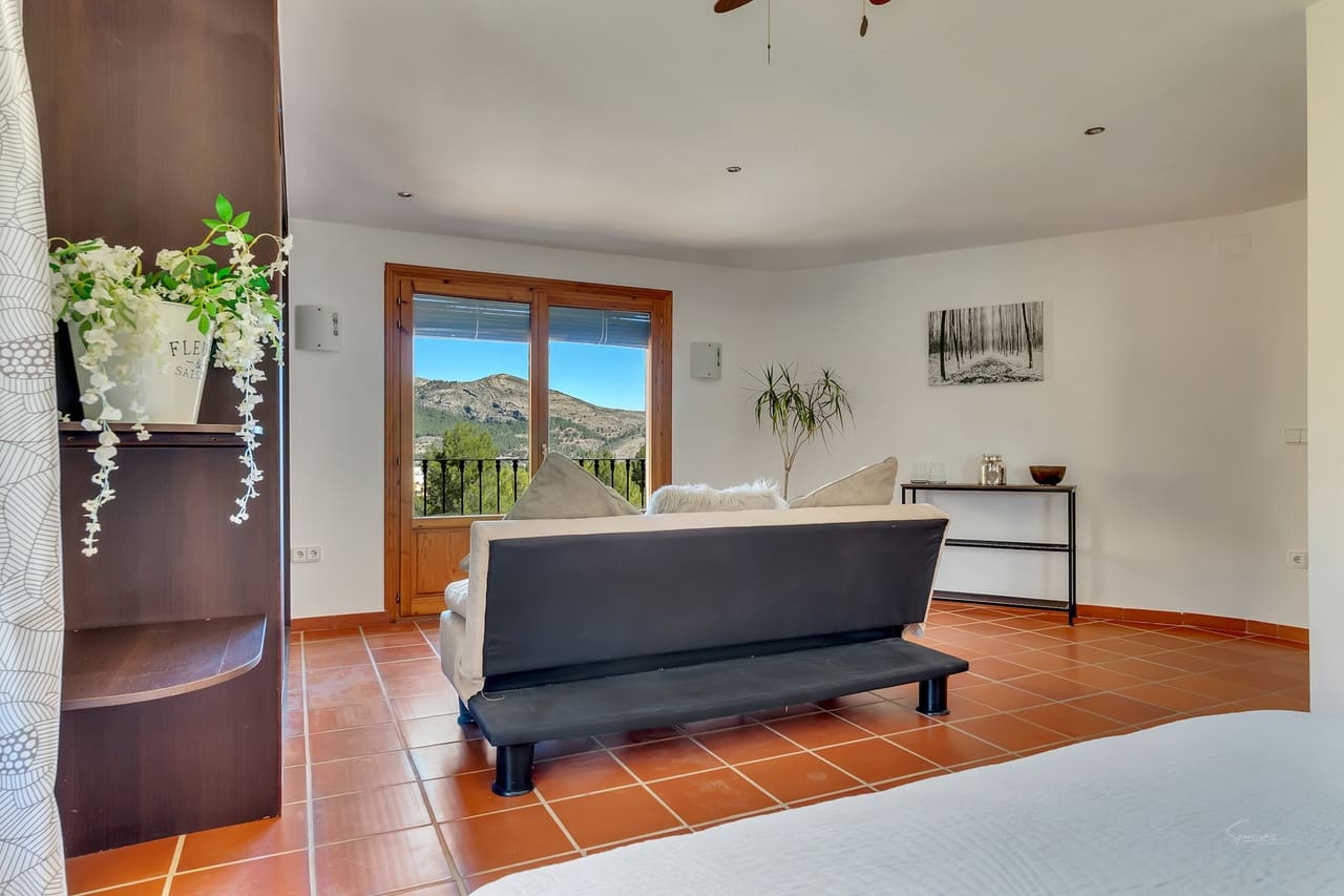 10 sypialnia Finka/Dom wiejski na sprzedaż w Jalon / Xalo z basenem - 1 115 000 € (Ref: 8296673)