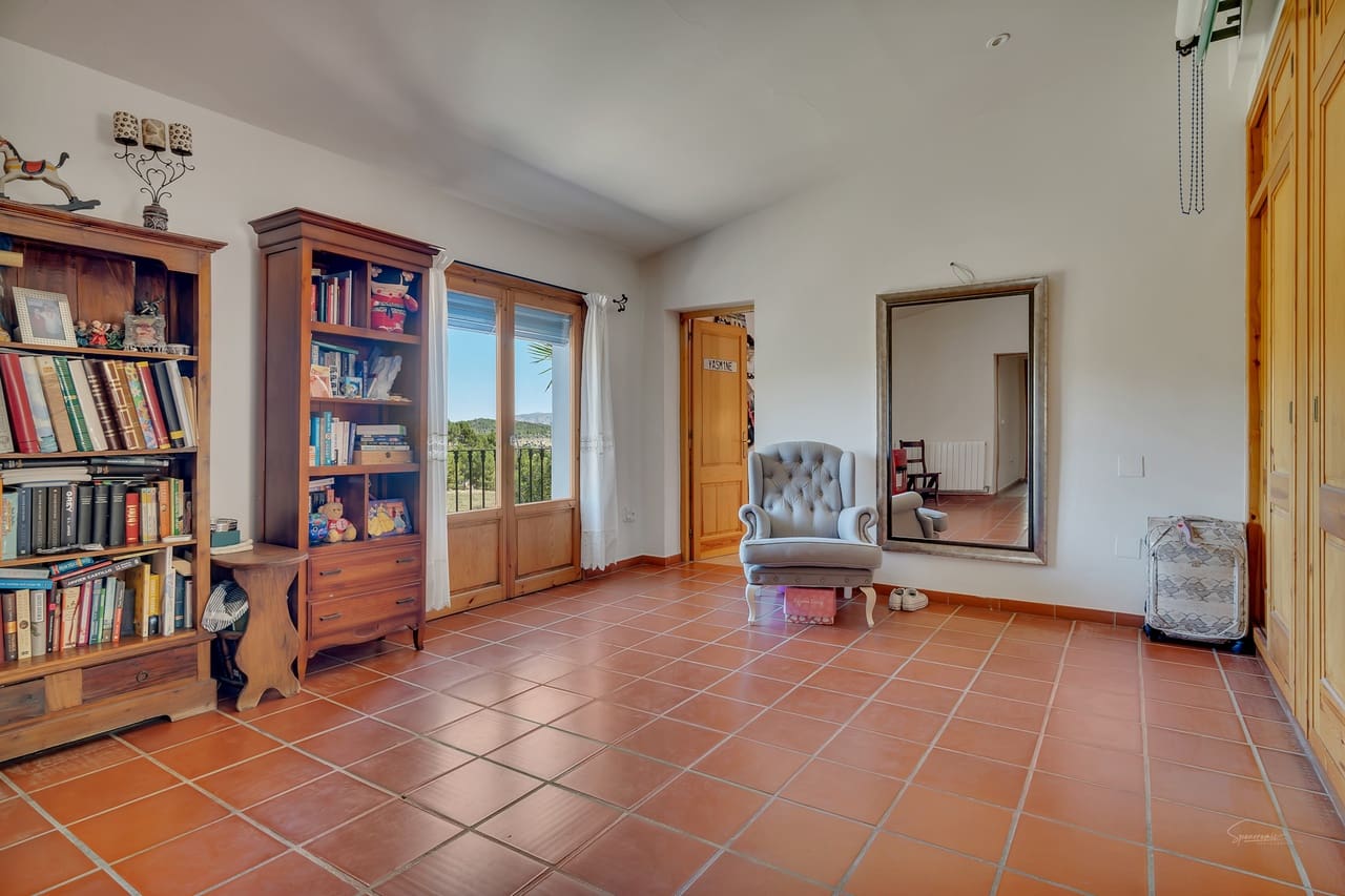 10 sypialnia Finka/Dom wiejski na sprzedaż w Jalon / Xalo z basenem - 1 115 000 € (Ref: 8296673)