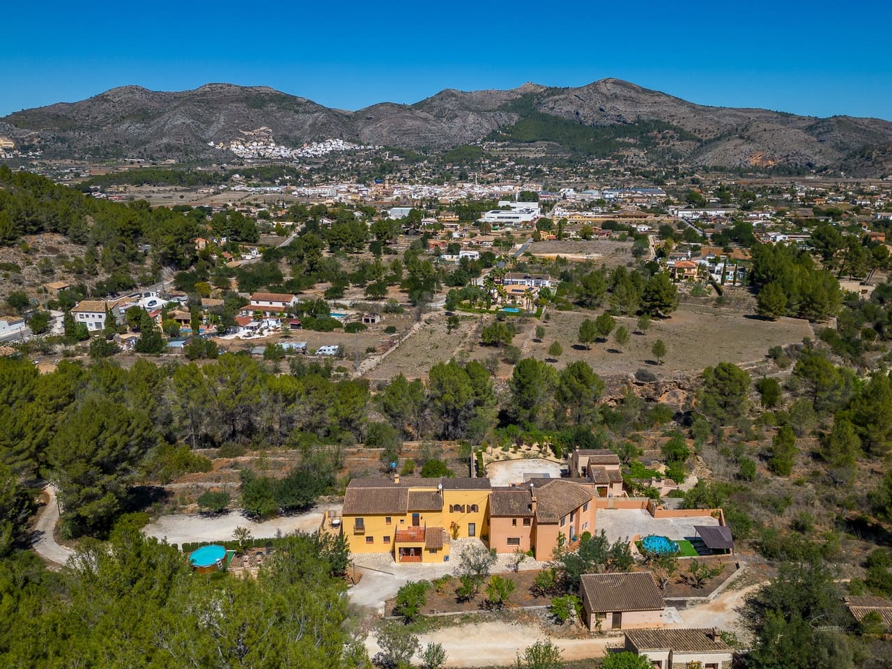 10 sypialnia Finka/Dom wiejski na sprzedaż w Jalon / Xalo z basenem - 1 115 000 € (Ref: 8296673)