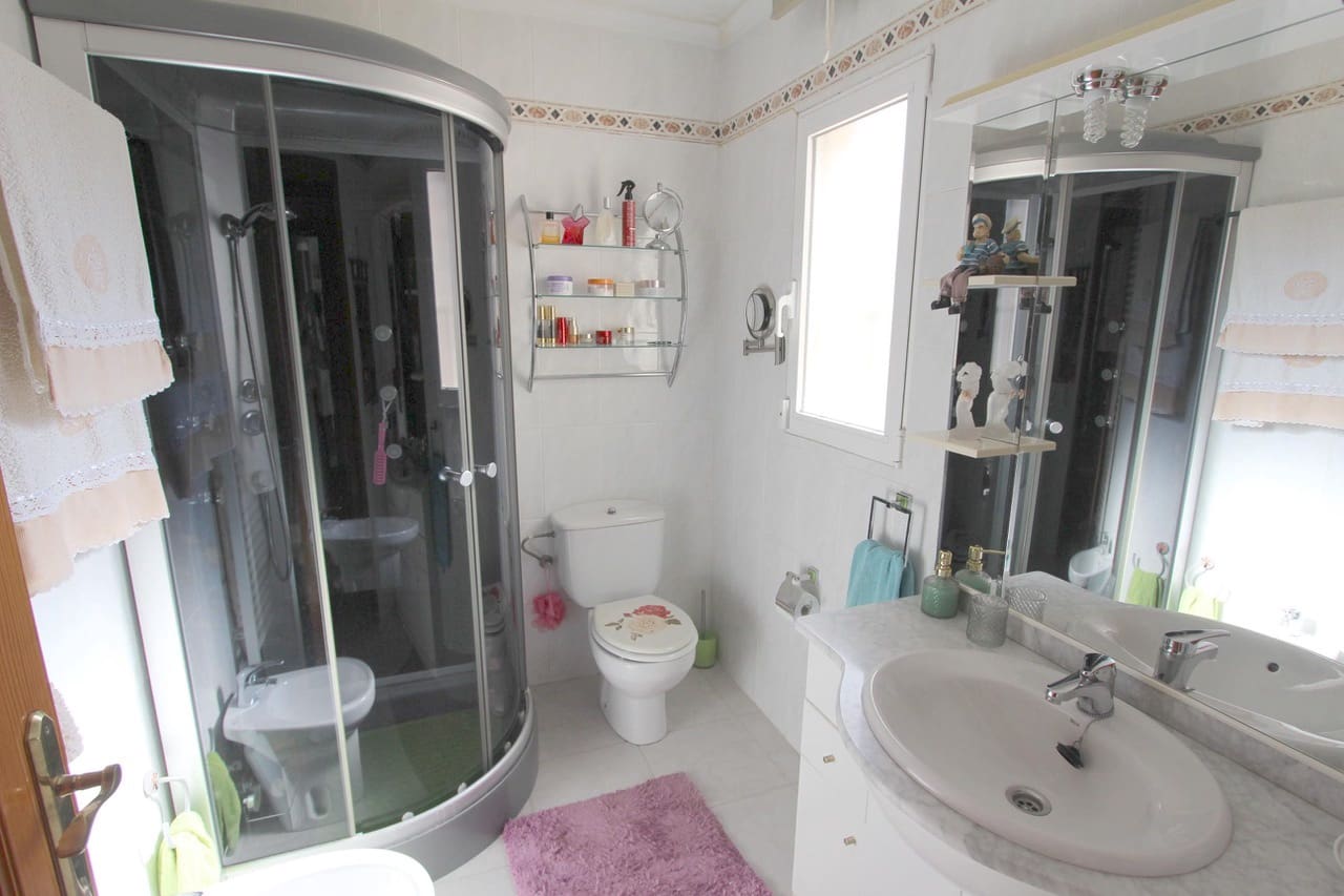 5 bedroom Villa for sale in Calpe / Calp with pool - € 745,000 (Ref: 8345781)