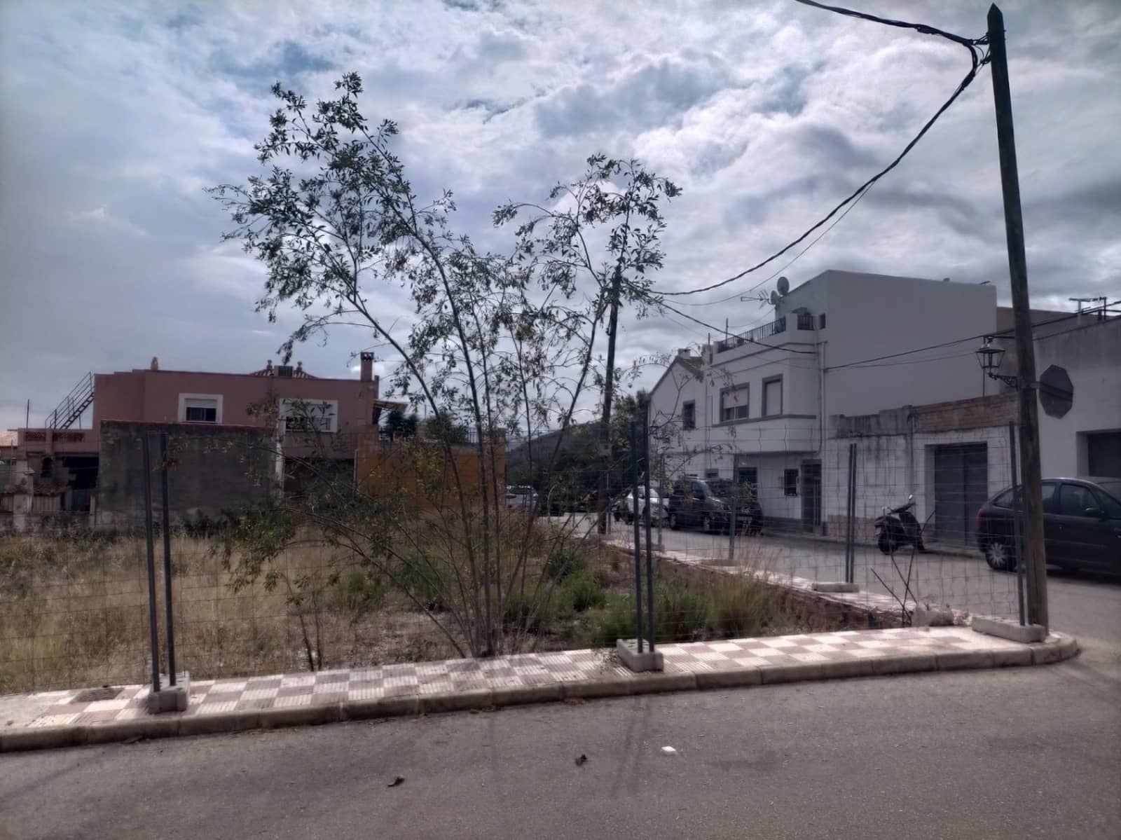 Grunde uden byggetilladelser til salg i Benidoleig - € 300.000 (Ref: 8353029)