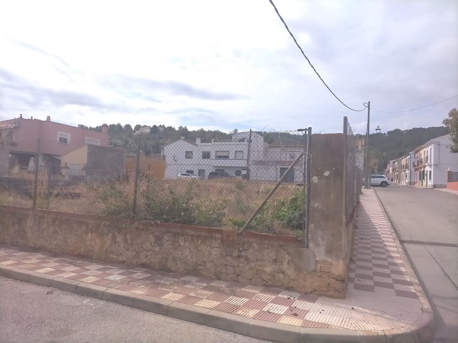 Grunde uden byggetilladelser til salg i Benidoleig - € 300.000 (Ref: 8353029)