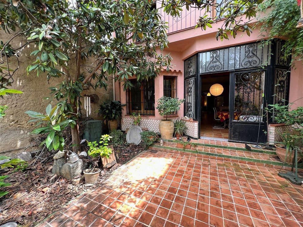 5 chambre Maison de Ville à vendre à Orba - 329 000 € (Ref: 8422313)