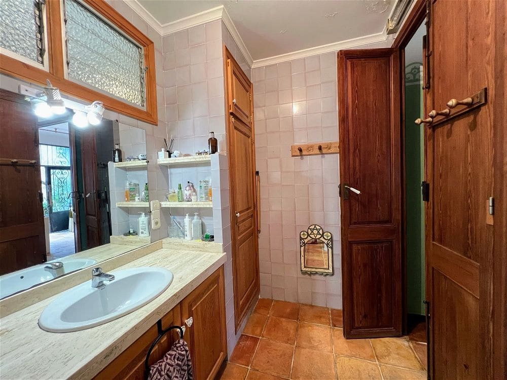 5 chambre Maison de Ville à vendre à Orba - 329 000 € (Ref: 8422313)