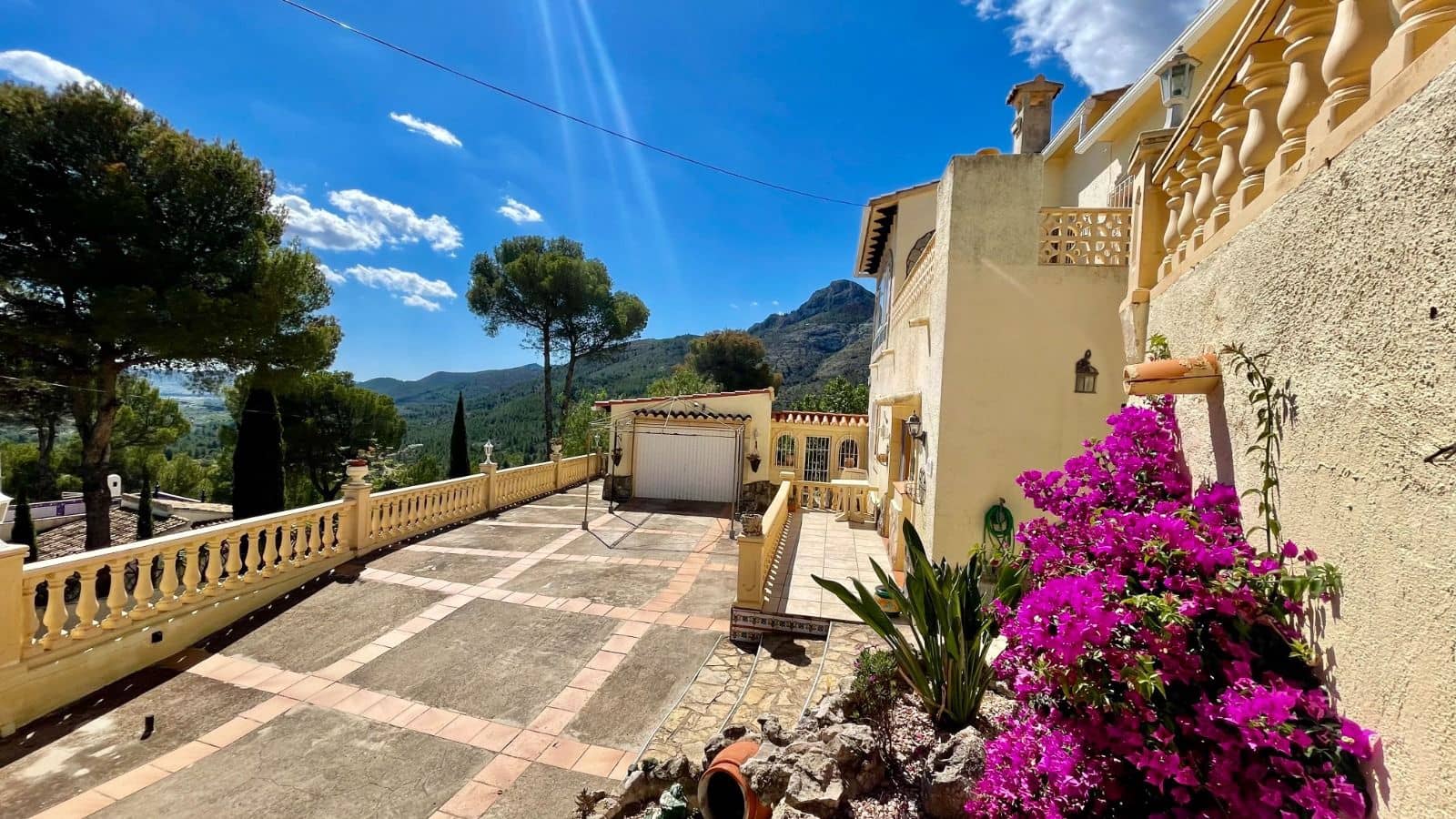 5 Zimmer Villa zu verkaufen in Parcent mit Pool - 399.950 € (Ref: 8472960)