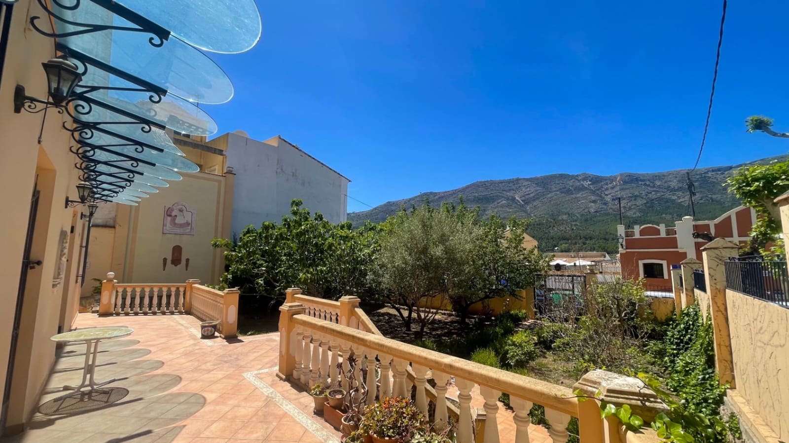 7 bedroom Townhouse for sale in Parcent - € 545,000 (Ref: 8472971)