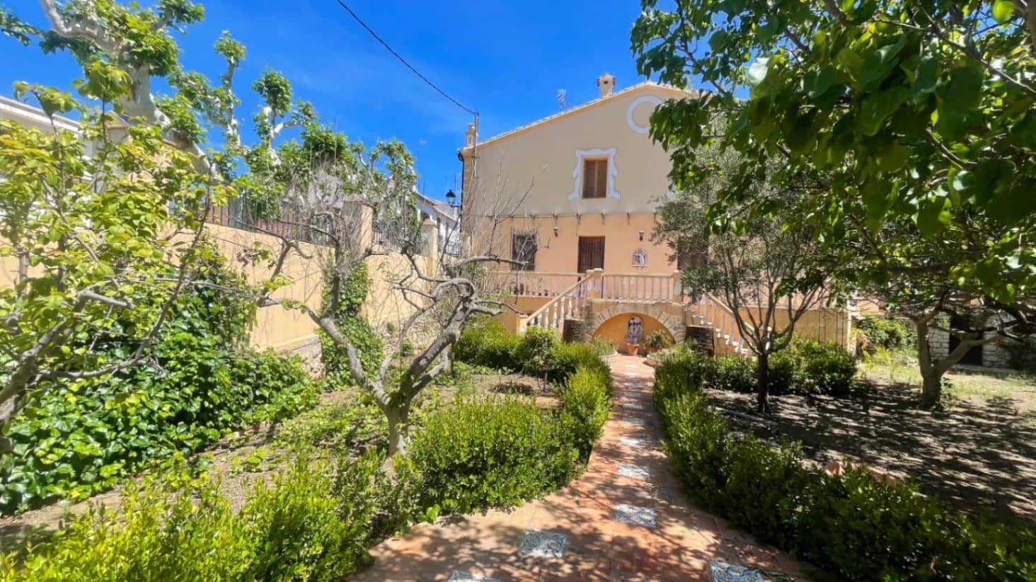 7 bedroom Townhouse for sale in Parcent - € 545,000 (Ref: 8472971)