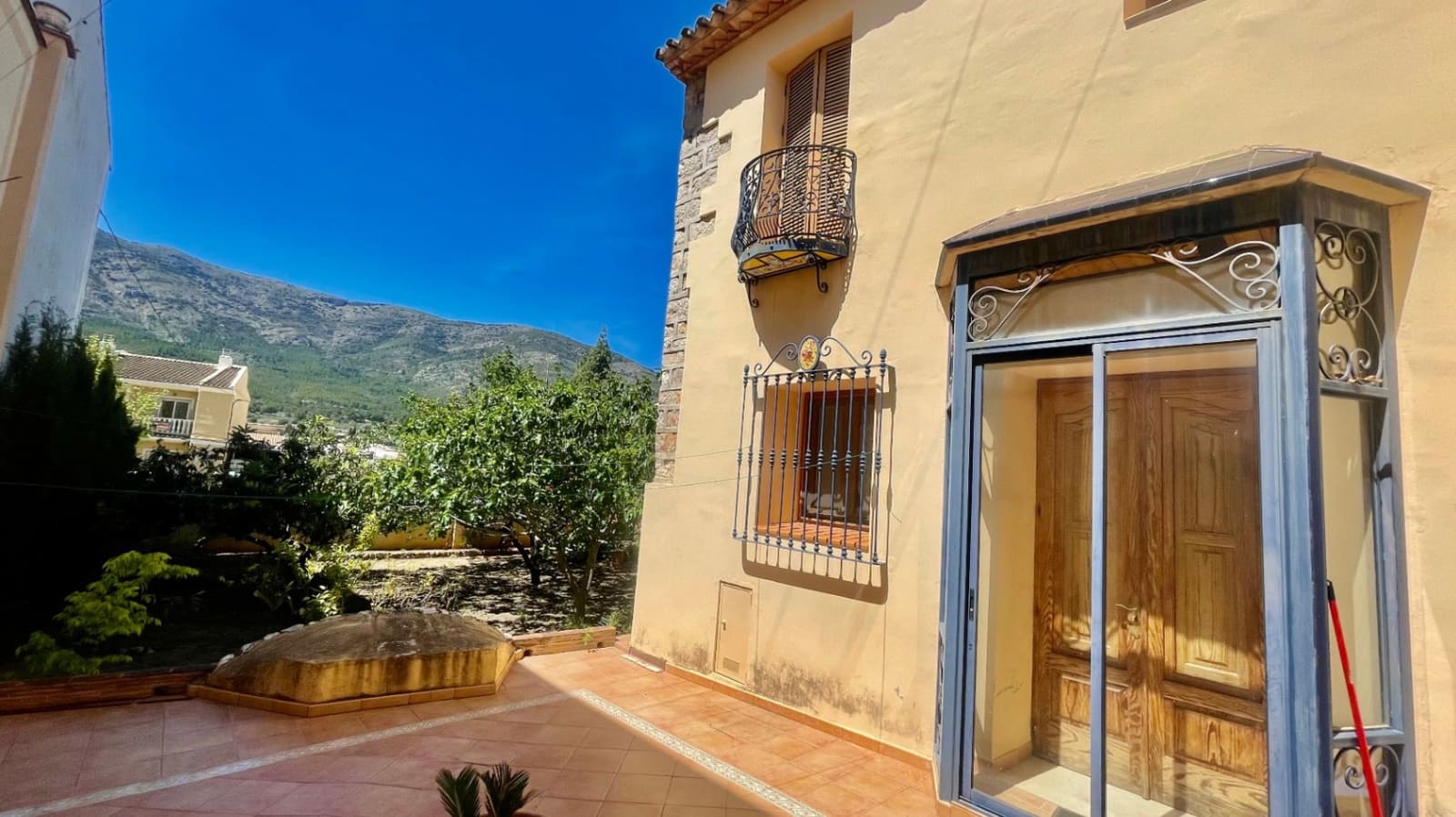 7 bedroom Townhouse for sale in Parcent - € 545,000 (Ref: 8472971)