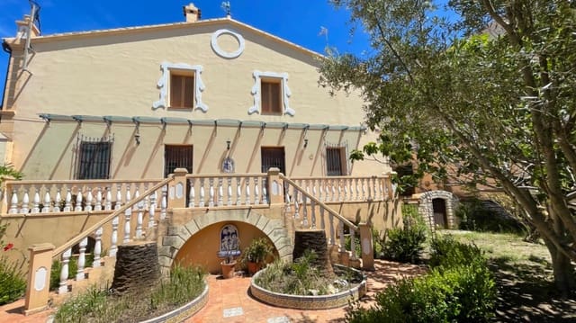 7 bedroom Townhouse for sale in Parcent - € 545,000 (Ref: 8472971)