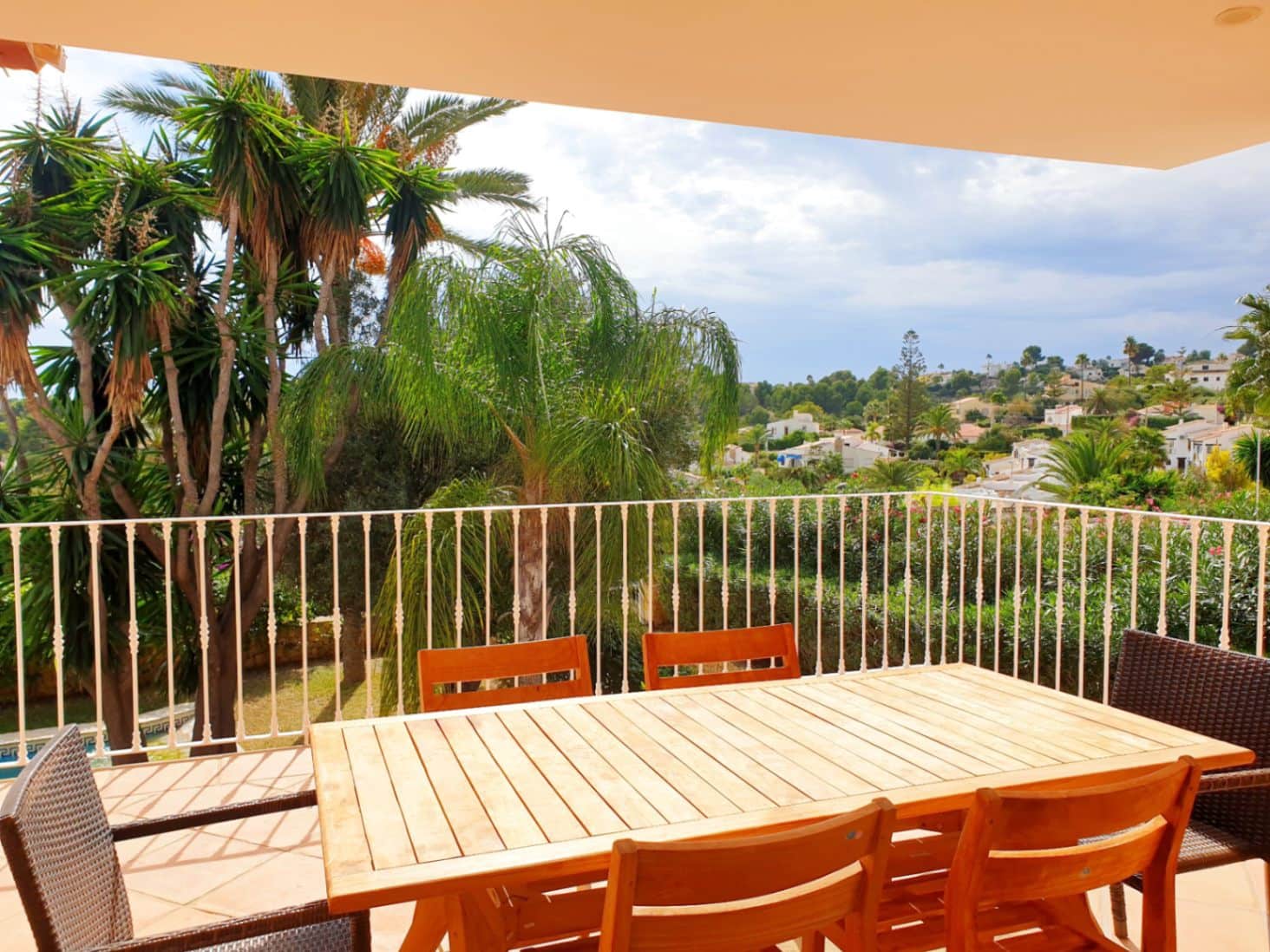 2 soverom Villa til salgs i Moraira med svømmebasseng garasje - € 965 000 (Ref: 8552970)