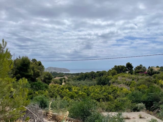 Undeveloped Land for sale in Moraira, Teulada-Moraira - € 800,000 (Ref: 8552979)