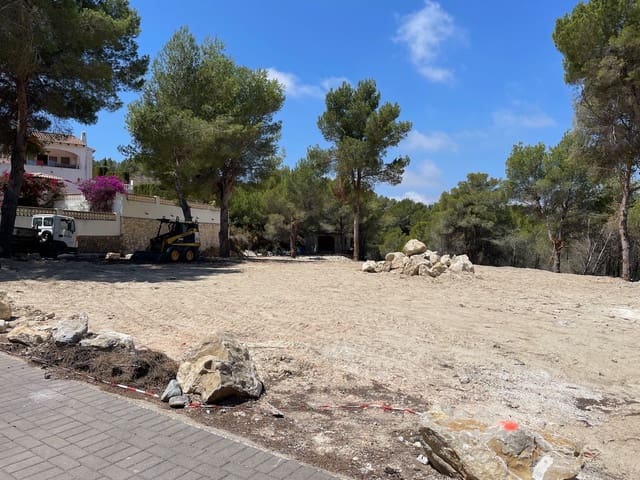 Grond te koop in Moraira, Teulada-Moraira - € 240.000 (Ref: 8552986)