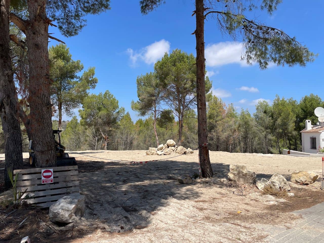 Grunde uden byggetilladelser til salg i Moraira - € 250.000 (Ref: 8552987)