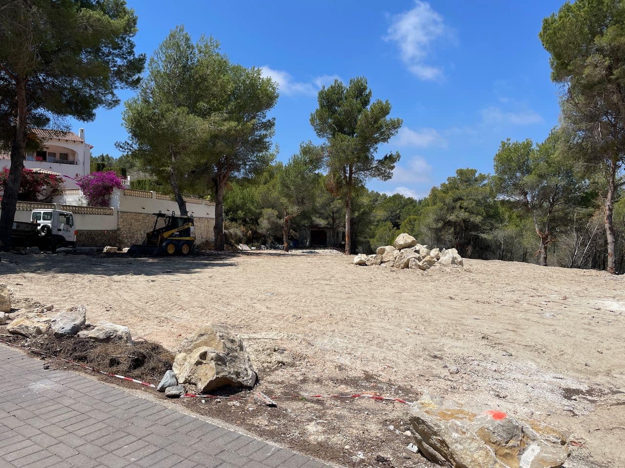 Grunde uden byggetilladelser til salg i Moraira - € 250.000 (Ref: 8552987)
