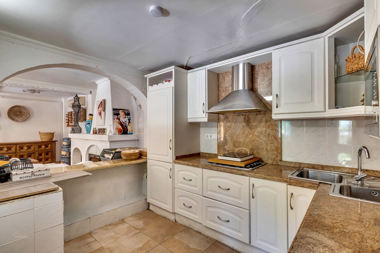 5 bedroom Villa for sale in Castell de Castells with pool - € 545,000 (Ref: 8562338)