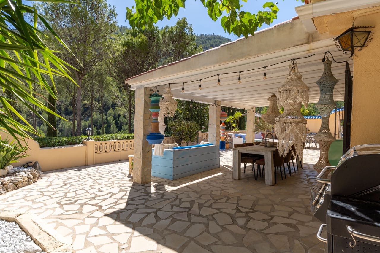 5 bedroom Villa for sale in Castell de Castells with pool - € 545,000 (Ref: 8562338)