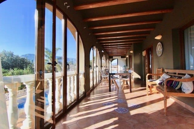 6 soverom Villa til salgs i Jalon / Xalo med svømmebasseng garasje - € 849 950 (Ref: 8671224)