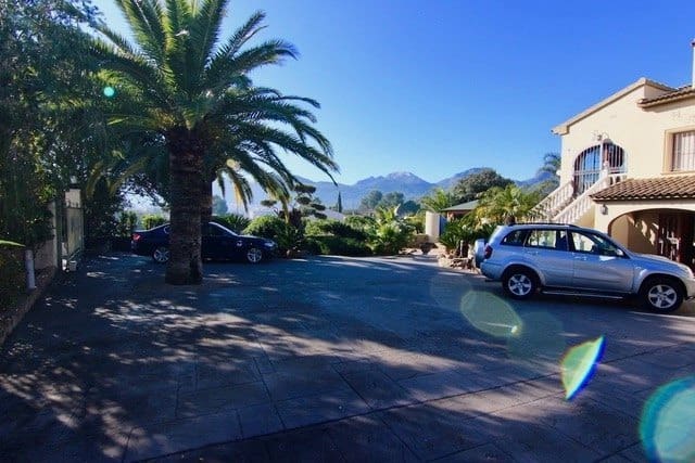 6 soverom Villa til salgs i Jalon / Xalo med svømmebasseng garasje - € 849 950 (Ref: 8671224)