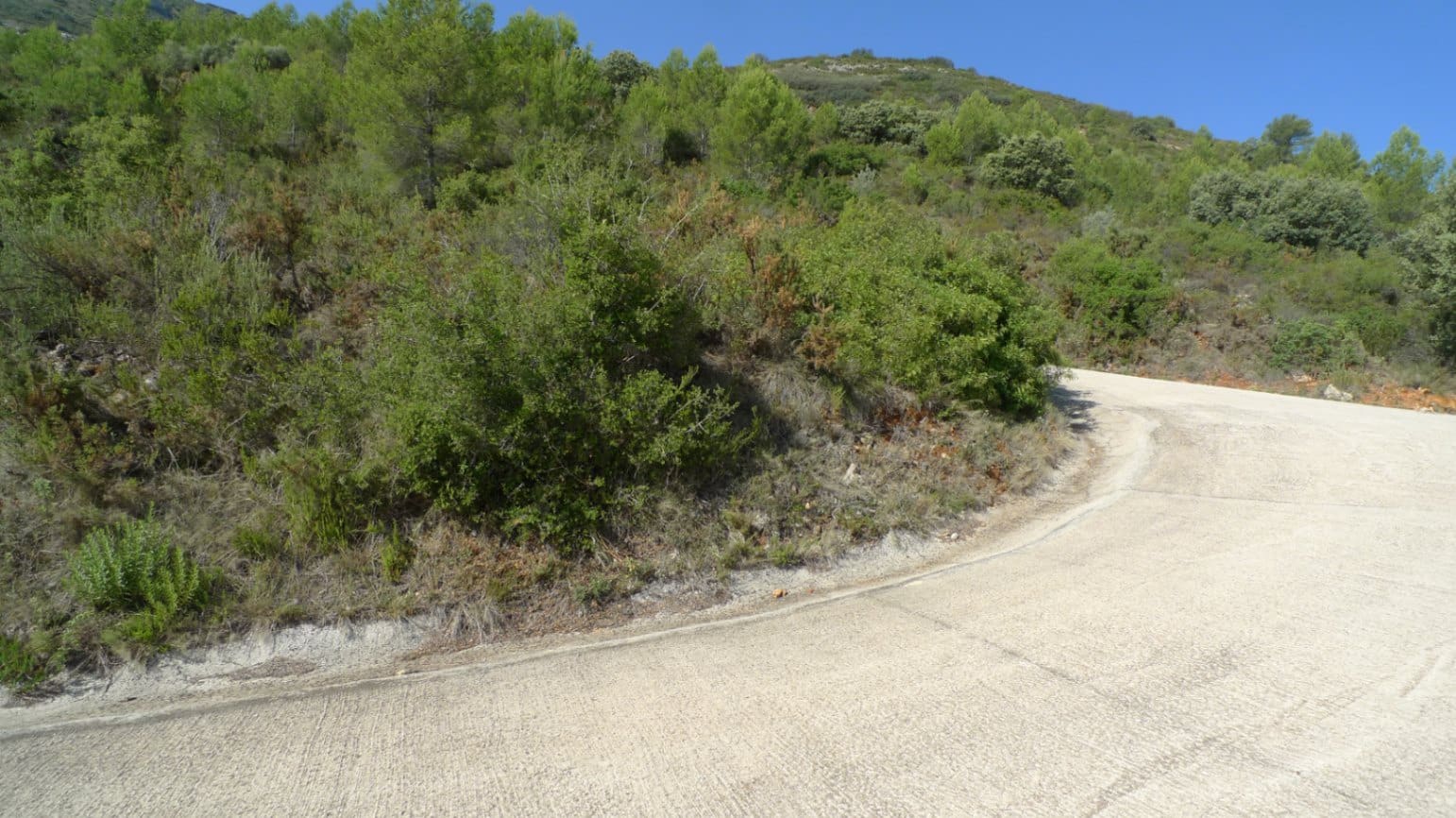 Grunde uden byggetilladelser til salg i Benigembla / Benichembla - € 90.000 (Ref: 8700517)