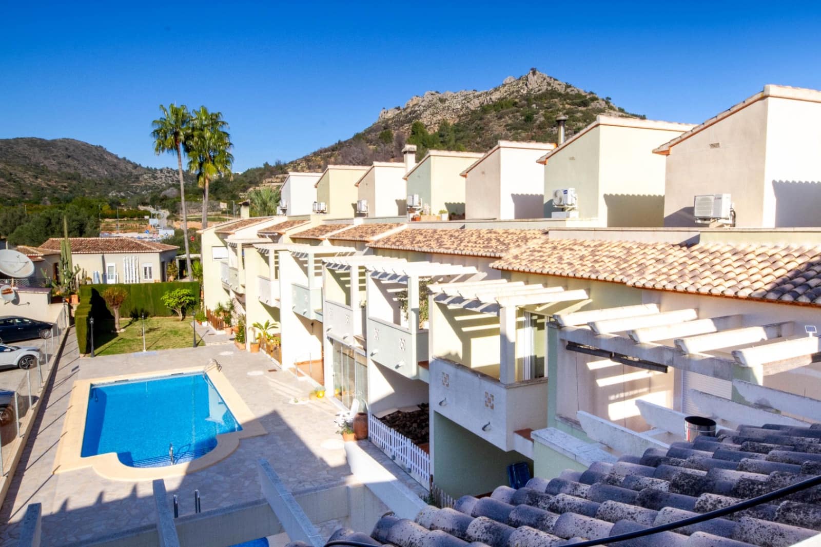 3 soveværelse Byhus til salg i Rafol de Almunia med swimmingpool garage - € 245.000 (Ref: 8742292)