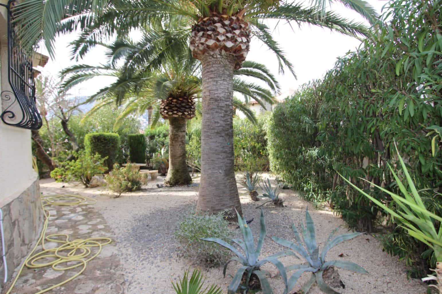 4 bedroom Villa for sale in Calpe / Calp with pool - € 950,000 (Ref: 8762326)