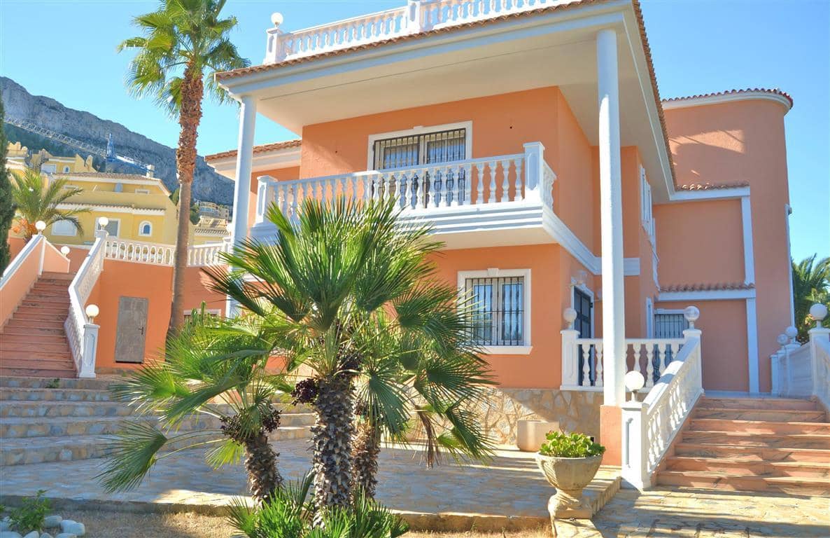 5 bedroom Villa for sale in Calpe / Calp with pool - € 895,000 (Ref: 8762330)
