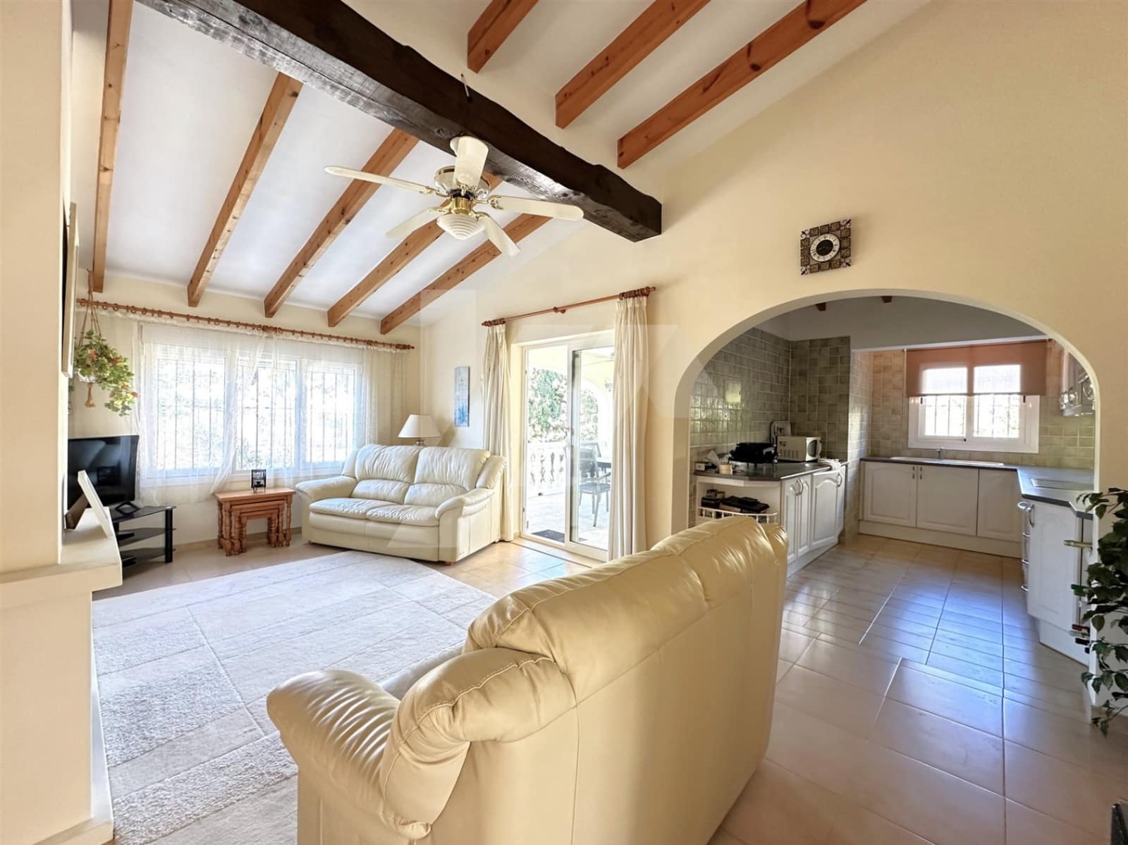 3 soveværelse Villa til salg i Benissa med swimmingpool garage - € 675.000 (Ref: 8774534)