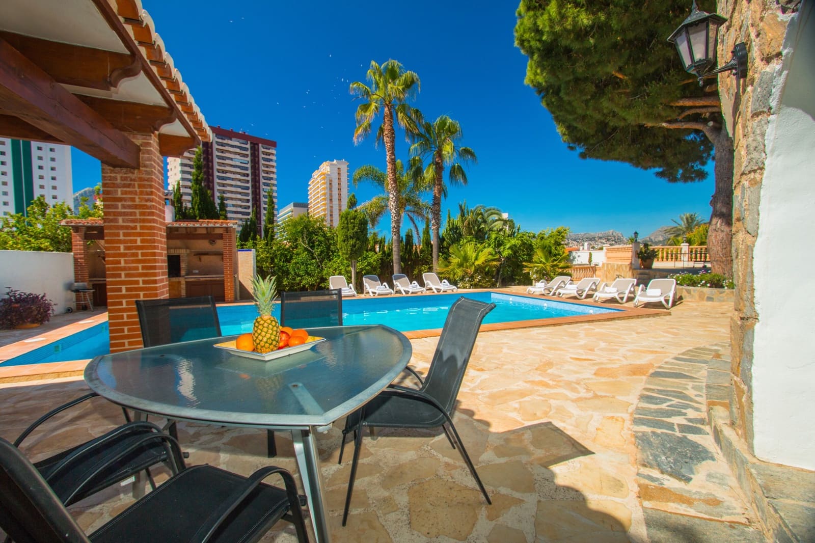 Chalet de 5 habitaciones en Calpe / Calp en venta con piscina - 790.000 € (Ref: 8826497)
