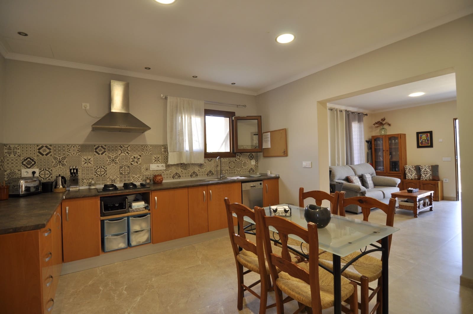 9 makuuhuone Huvila myytävänä paikassa Benissa mukana uima-altaan - 680 000 € (Ref: 8826512)